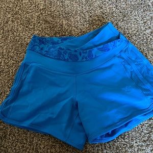 Size S (4-6) Lululemon Shorts